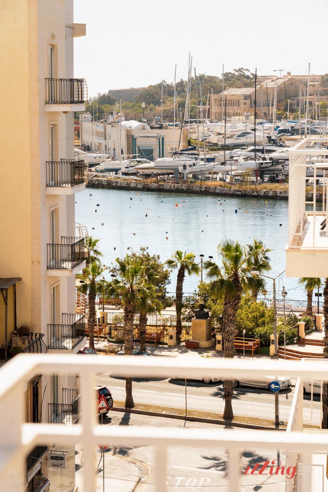 Stuart Rooms By Zzzing Gzira Dış mekan fotoğraf